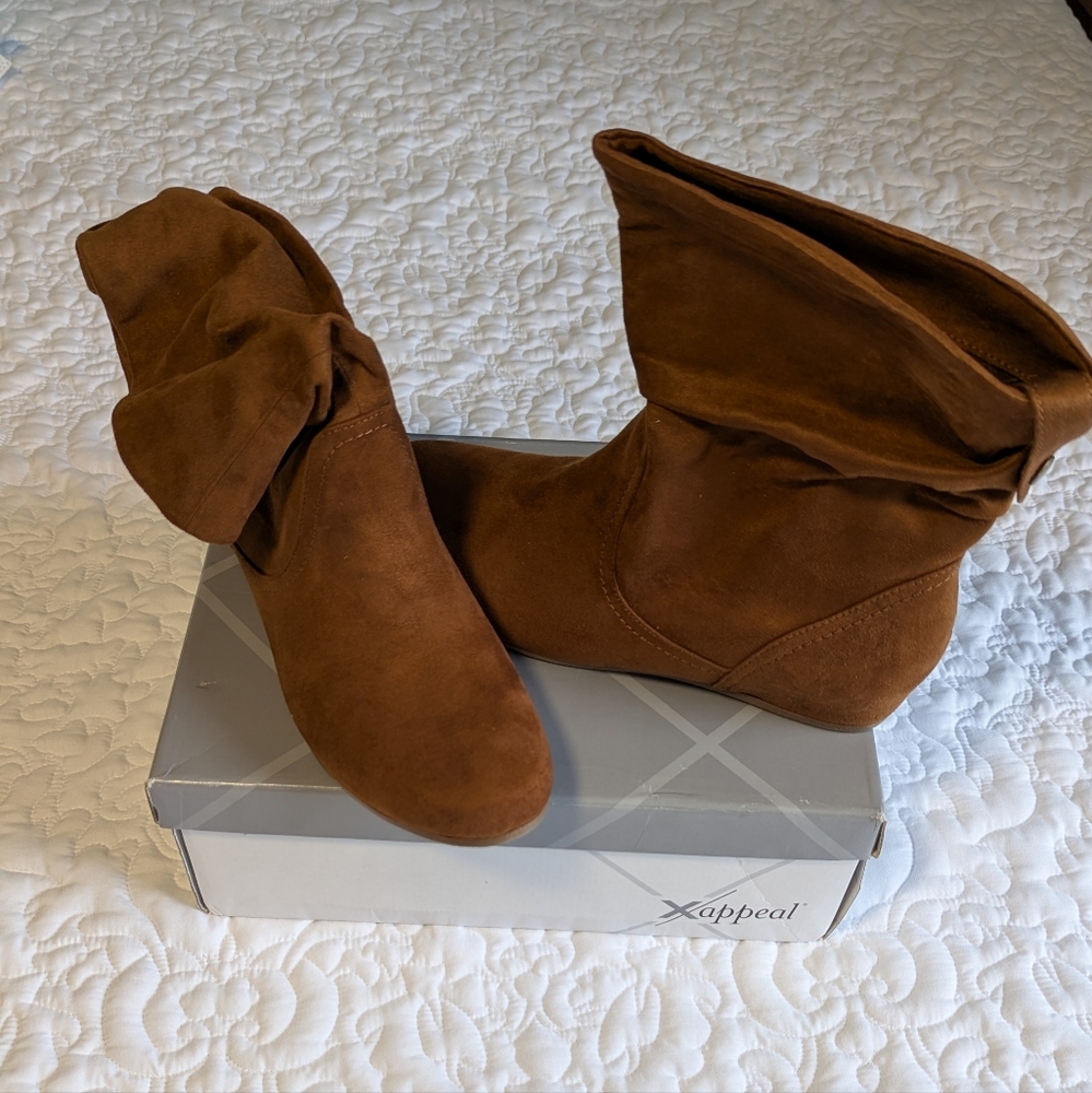 Xappeal Women's Brown Suede Boots